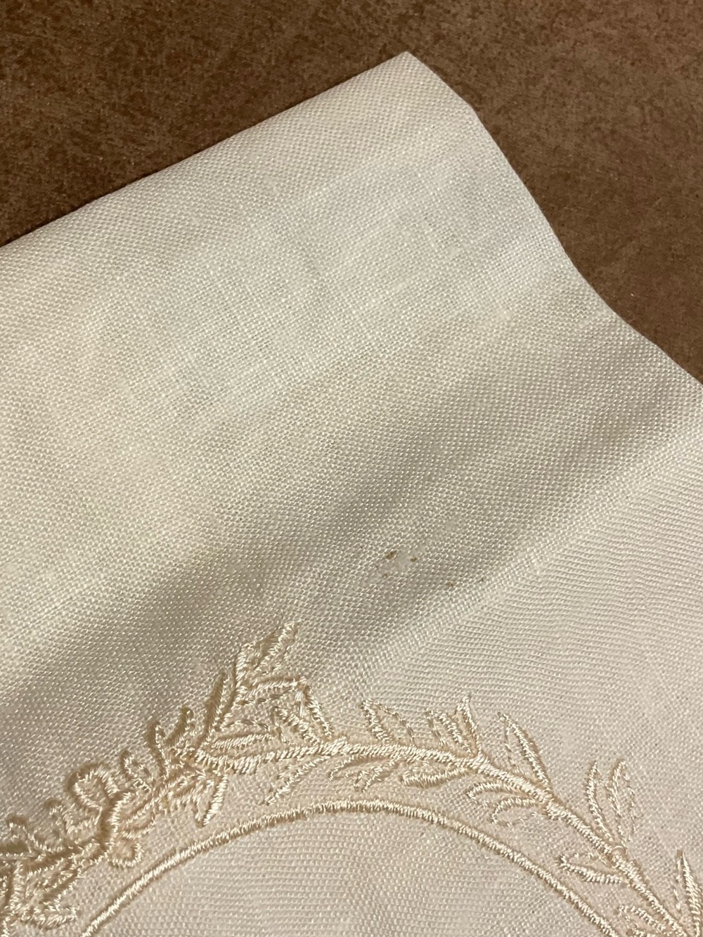 Mudpie "R" Linen Tea Towels - Picture 4 of 7
